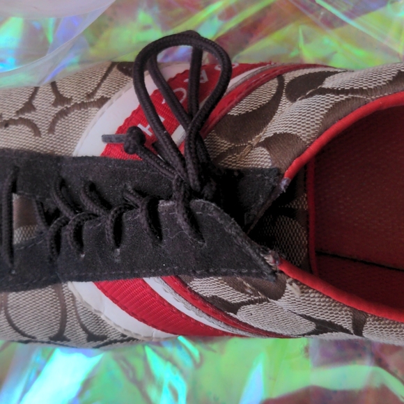 Shoes - Picture 7 of 8